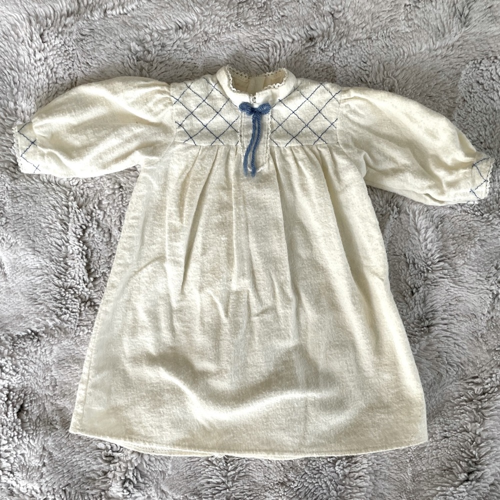 American Girl Doll- 1995 Kirsten Nightgown